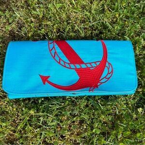 Shiraleah Blue and Red Clutch